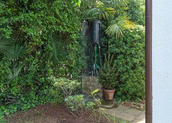 Casa Flora 3-Minutes' Walk From The Beach